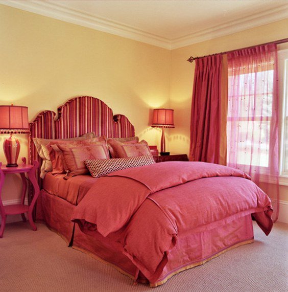 غرف بالوان وردي واحمر